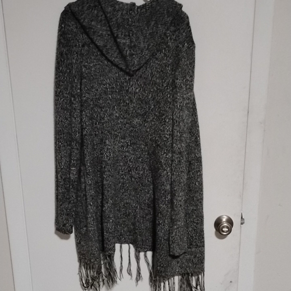 Gray Hooded Sweater with Fringe - Picture 3 of 3